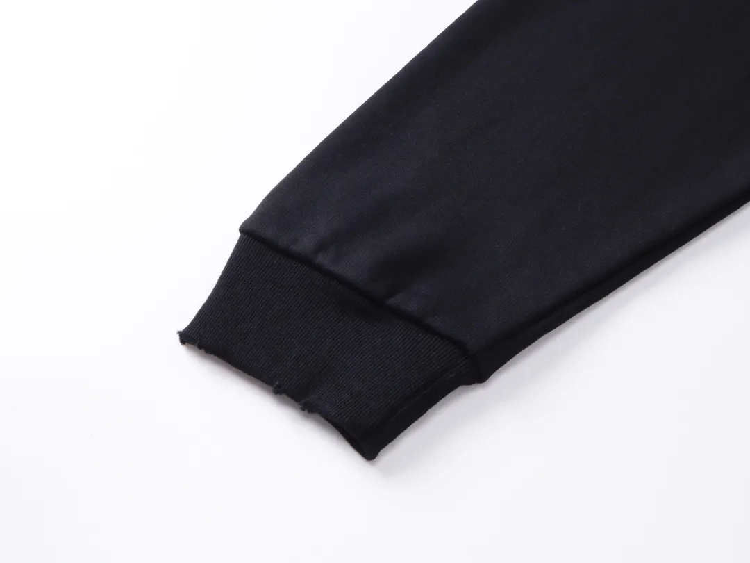 【 . Quality】BALENCI*GA/ .2024New Arrival LOGO T 。 . Authentic ， ！ ZP 。 460 ， . ， ，。 。Classic LOGO ， ， 。 . ， ， OS . Same Style ：BL 238923 ：Black Size：XS S M L